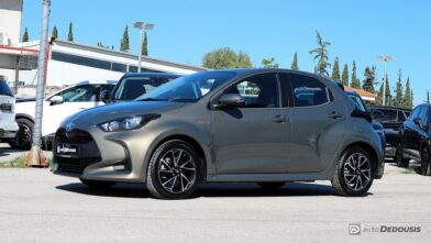 Toyota Yaris HYBRID ACTIVE PLUS