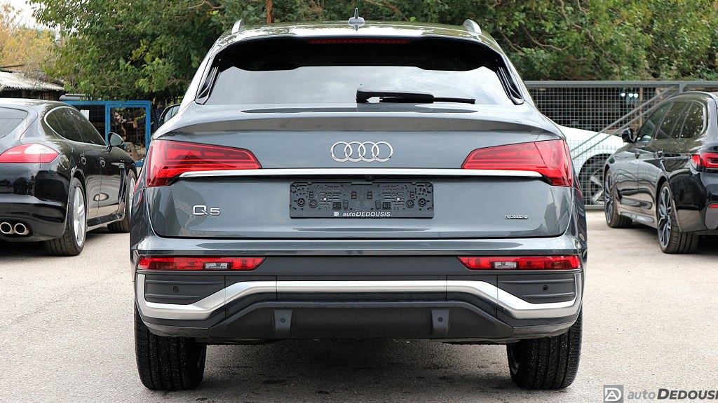 Audi Q5 2023 Sportback Quattro| 40tdi | S-Line