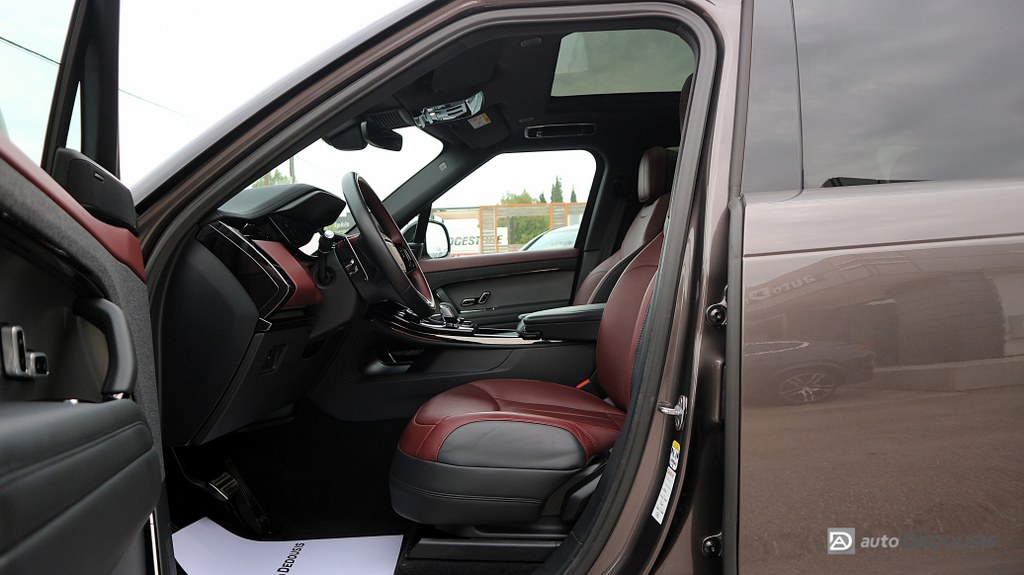 Land Rover Range Rover Sport D250 | Dynamic SE | Panorama | R22”