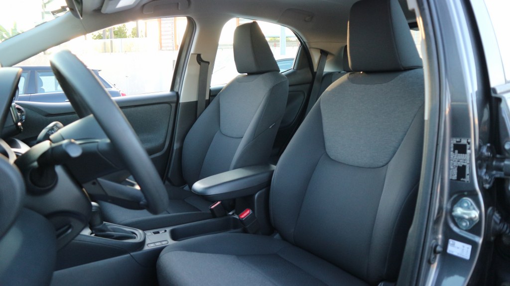 Toyota Yaris Hybrid  | Business