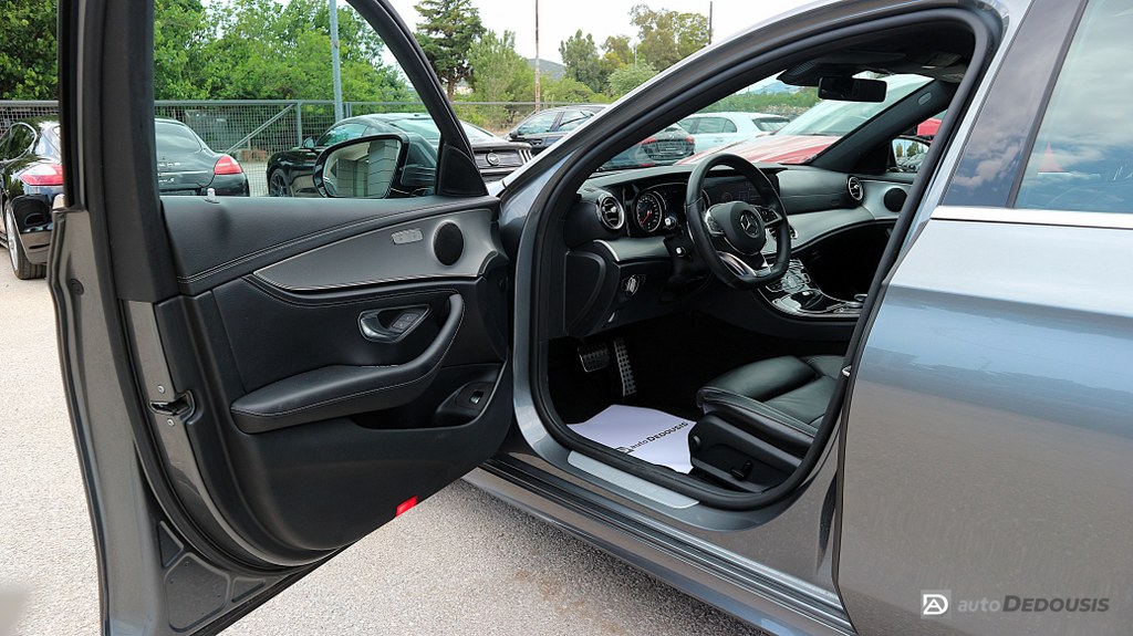 Mercedes Ε220d AMG Packet | Panorama | Led