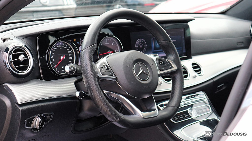 Mercedes Ε220d AMG Packet | Panorama | Led