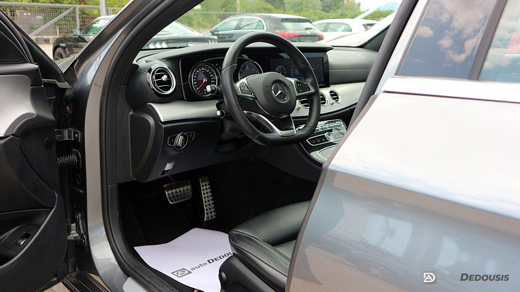 Mercedes Ε220d AMG Packet | Panorama | Led