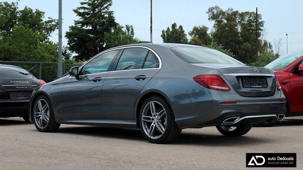 Mercedes E220d AMG Packet | Panorama | Navigation | Led