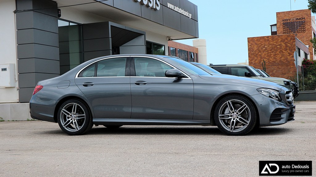 Mercedes E220d AMG Packet | Panorama | Navigation | Led