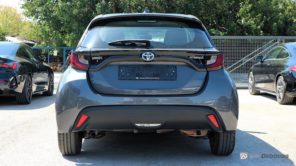 Toyota Yaris Hybrid  | Business