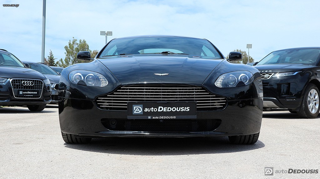 Aston Martin Vantage V8