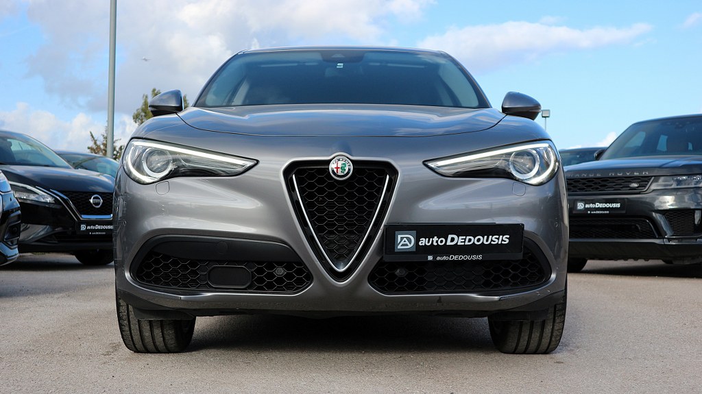 Alfa Romeo Stelvio Q4