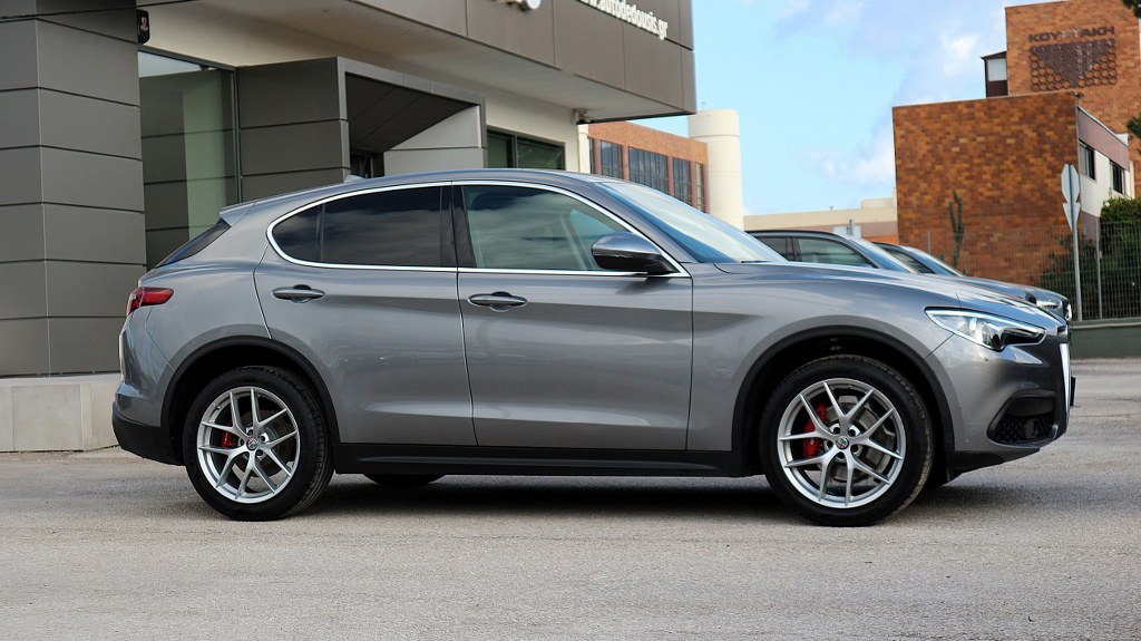 Alfa Romeo Stelvio Q4