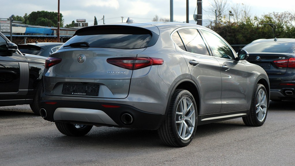 Alfa Romeo Stelvio Q4