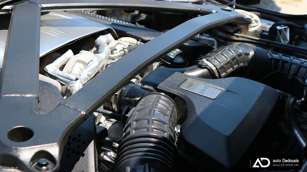 Aston Martin DB11 Coupe V8