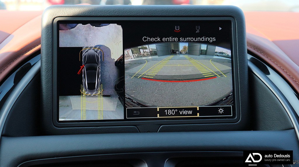 Aston Martin DB11 Coupe V8