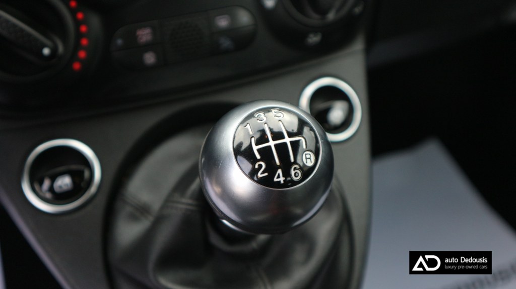 Fiat 500 Hybrid | Connect