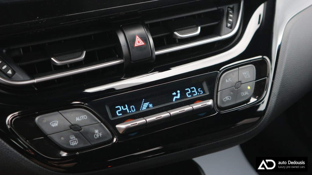 Toyota C-HR Hybrid | C-Lub | Bi-Tone