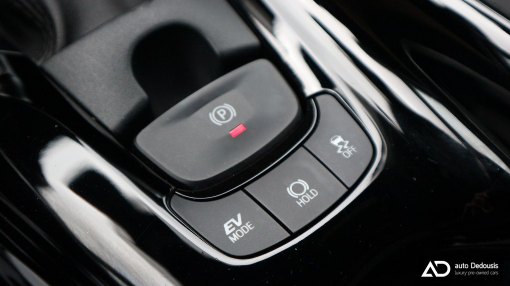 Toyota C-HR Hybrid | C-Lub | Bi-Tone