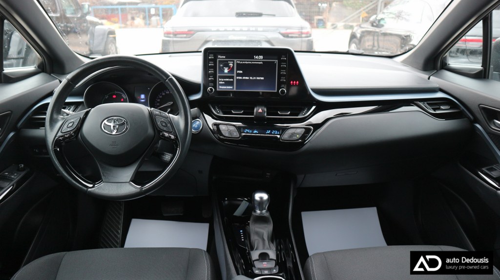 Toyota C-HR Hybrid | C-Lub | Bi-Tone