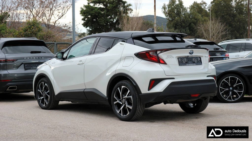 Toyota C-HR Hybrid | C-Lub | Bi-Tone