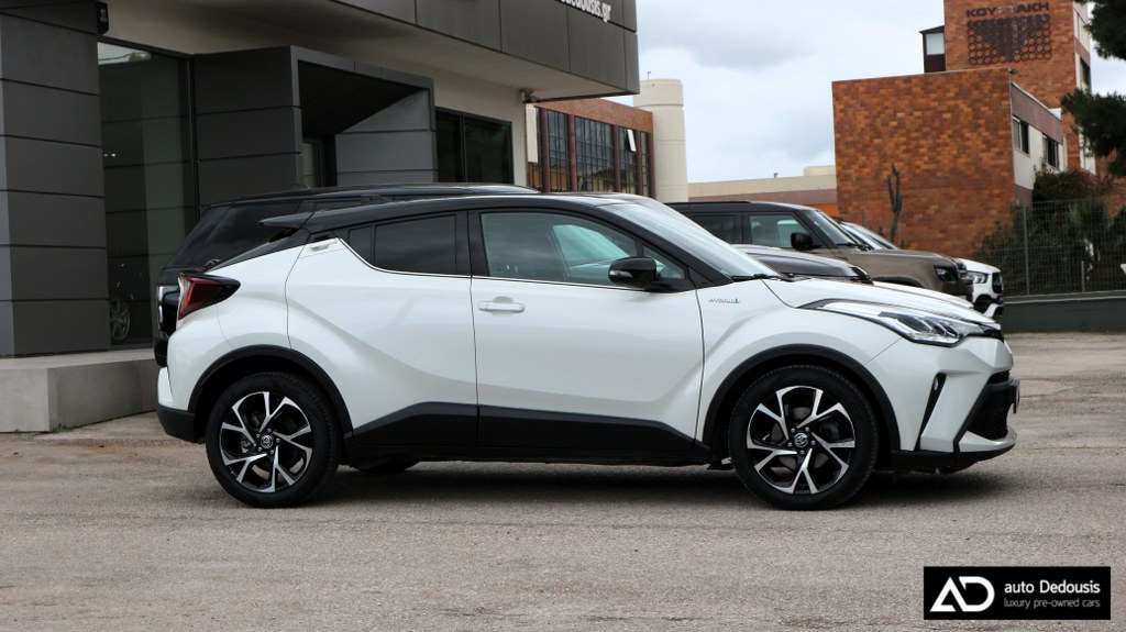 Toyota C-HR Hybrid | C-Lub | Bi-Tone