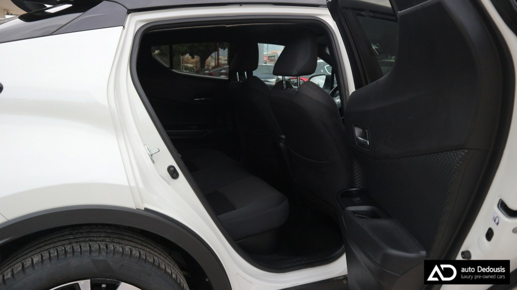 Toyota C-HR Hybrid | C-Lub | Bi-Tone