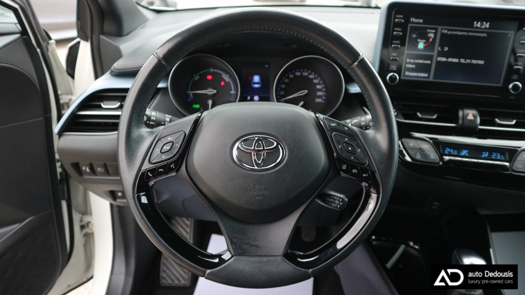 Toyota C-HR Hybrid | C-Lub | Bi-Tone