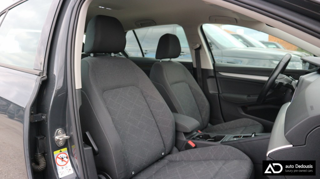 Volkswagen Golf 2021 e-TSI | Life Edition