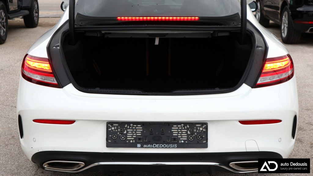 Mercedes C200 Amg Packet | Panorama | Eq Boost