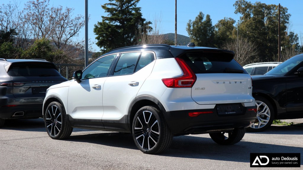 Volvo XC40 AWD | R-Design | Panorama | Harman Kardon