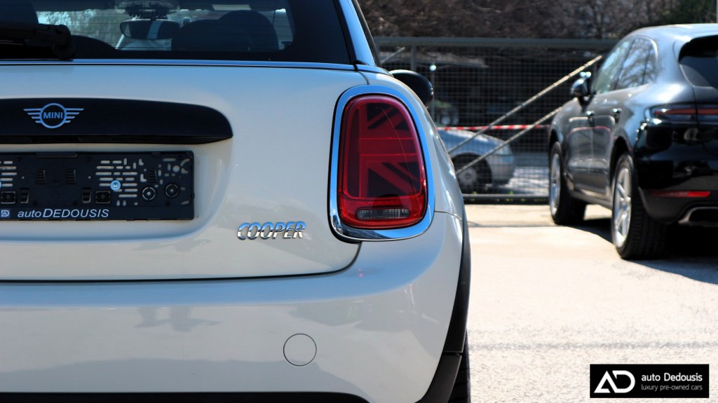 Mini Cooper 2019 Pepper White | Steptronic