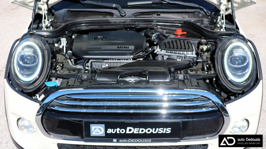 Mini Cooper 2019 Pepper White | Steptronic