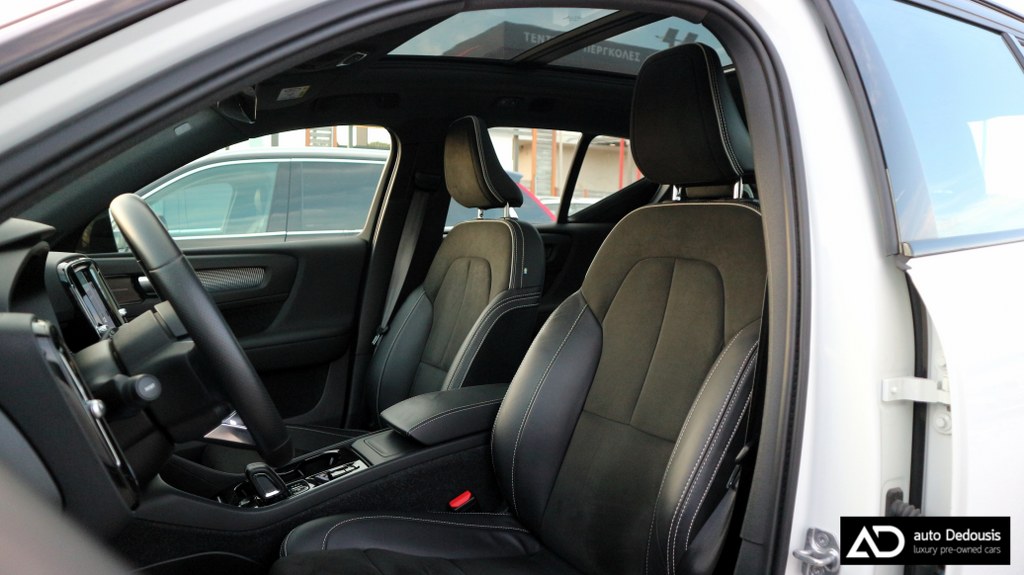 Volvo XC40 AWD | R-Design | Panorama | Harman Kardon