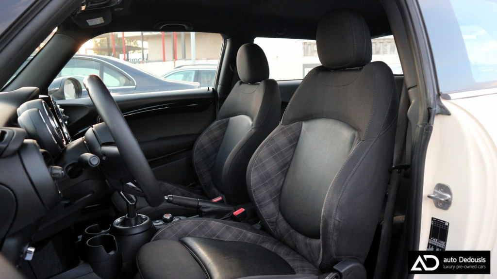 Mini Cooper 2019 Pepper White | Steptronic