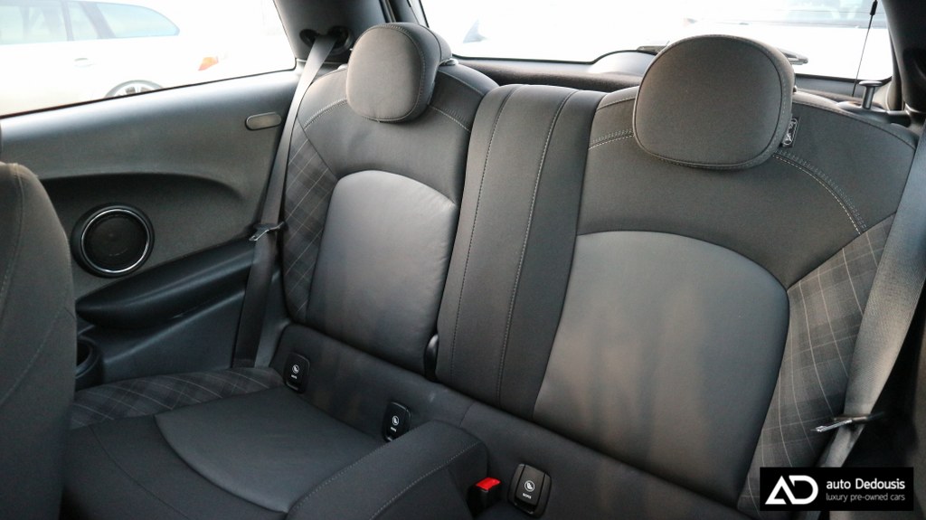 Mini Cooper 2019 Pepper White | Steptronic