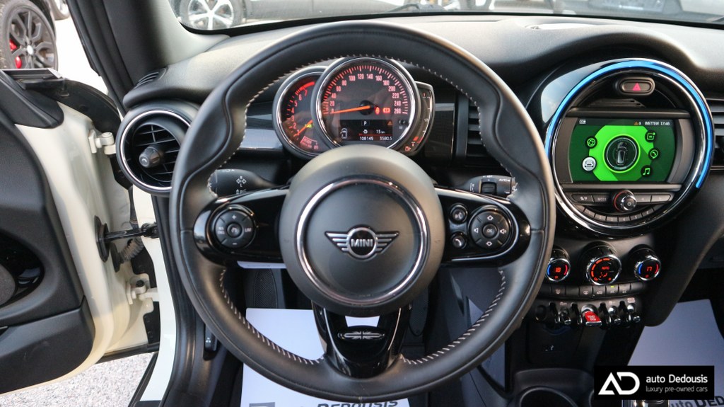Mini Cooper 2019 Pepper White | Steptronic