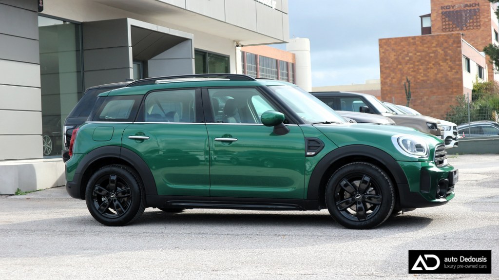 Mini Countryman British Green | Steptronic | Digital Display