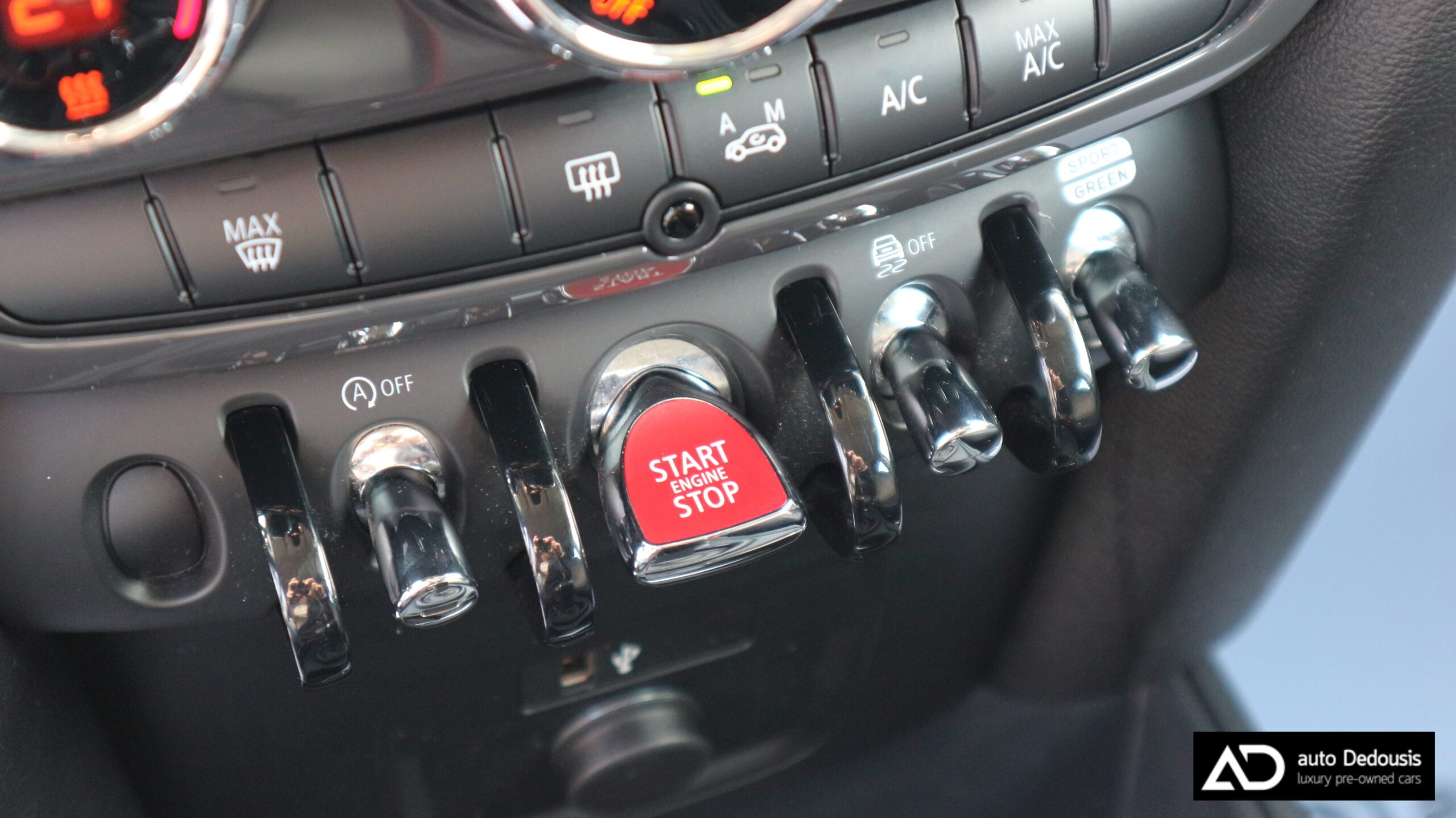 Mini Countryman British Green | Steptronic | Digital Display