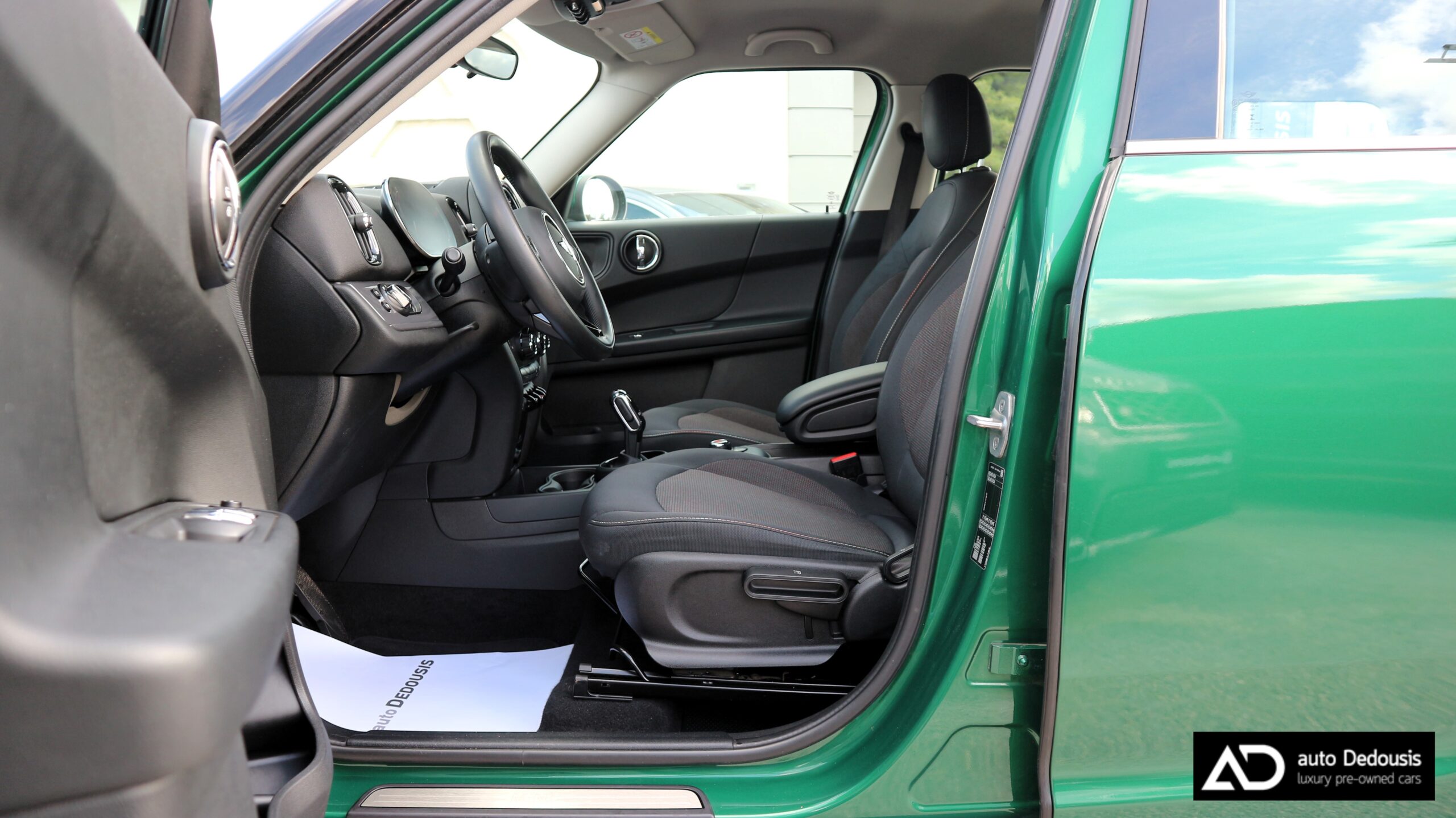 Mini Countryman British Green | Steptronic | Digital Display