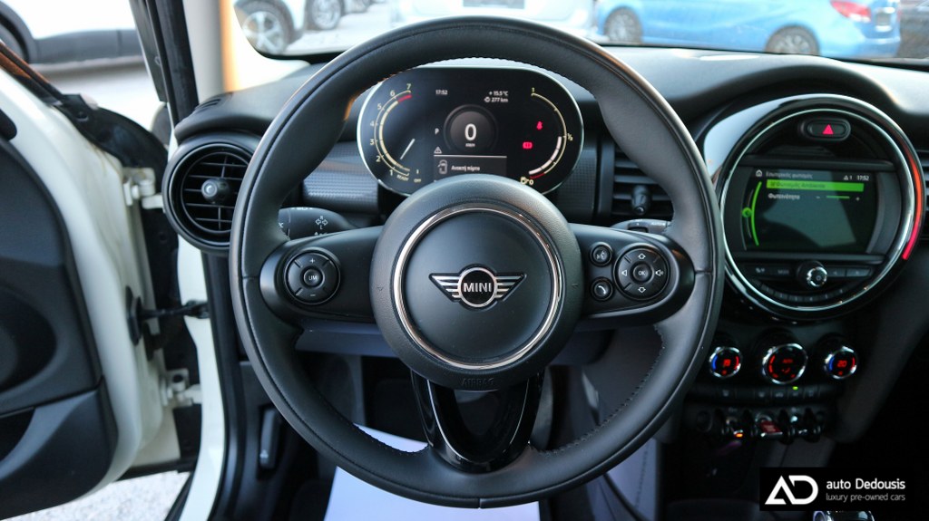 Mini Cooper Steptronic | Pepper | Digital