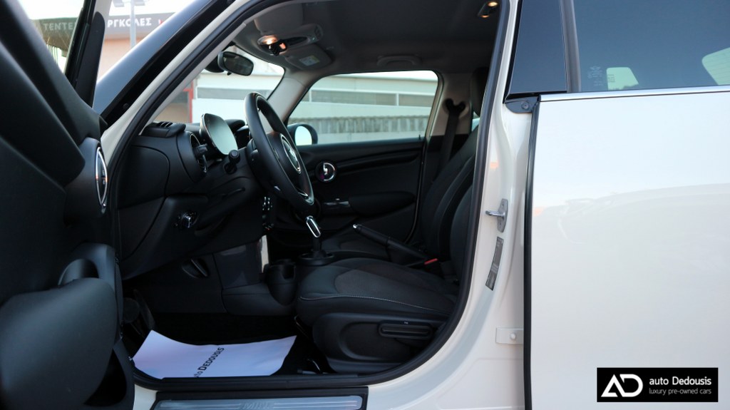 Mini Cooper Steptronic | Pepper | Digital