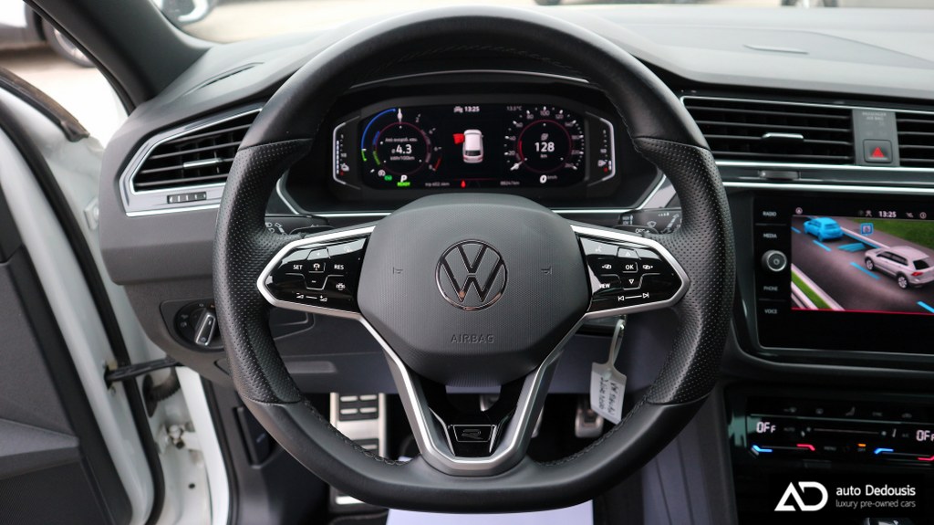Volkswagen Tiguan R-Line | eHYBRID | Dsg | R19”