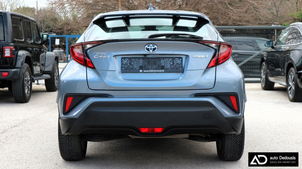 Toyota C-HR Hybrid | Business