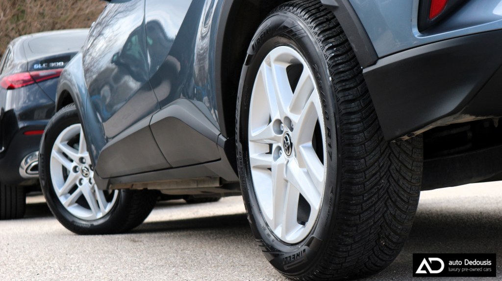 Toyota C-HR Hybrid | Business