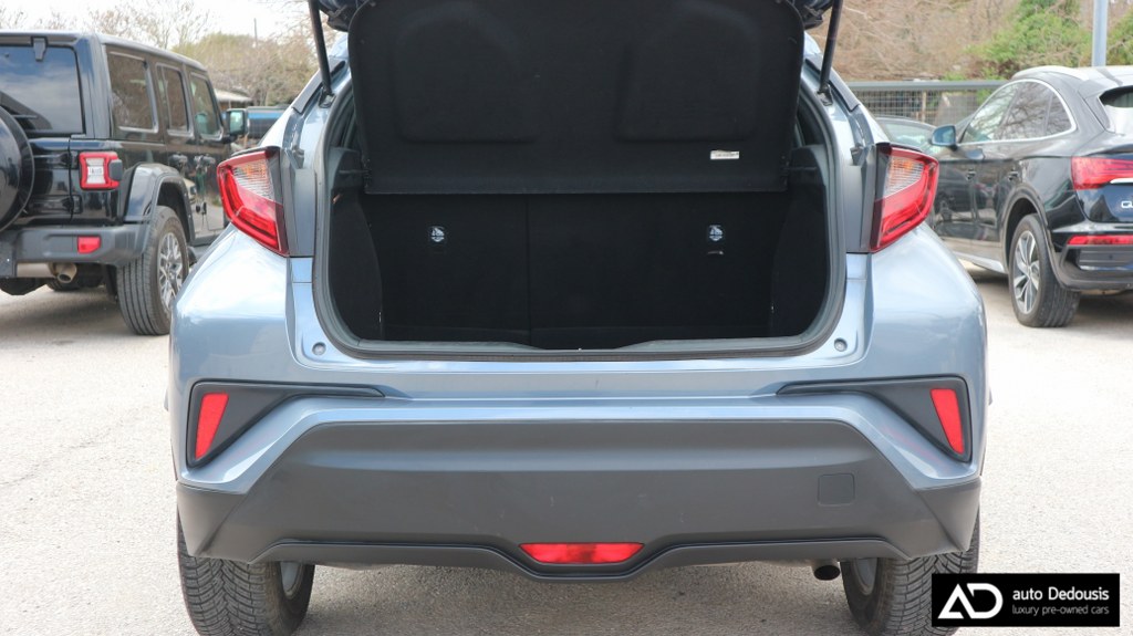 Toyota C-HR Hybrid | Business