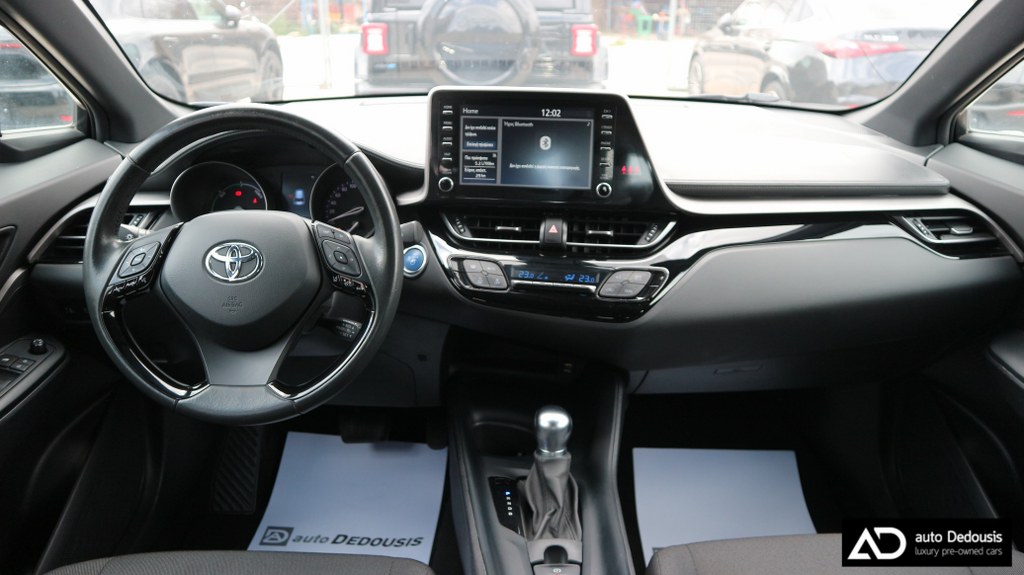 Toyota C-HR Hybrid | Business