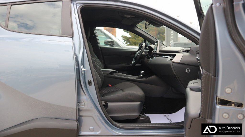 Toyota C-HR Hybrid | Business