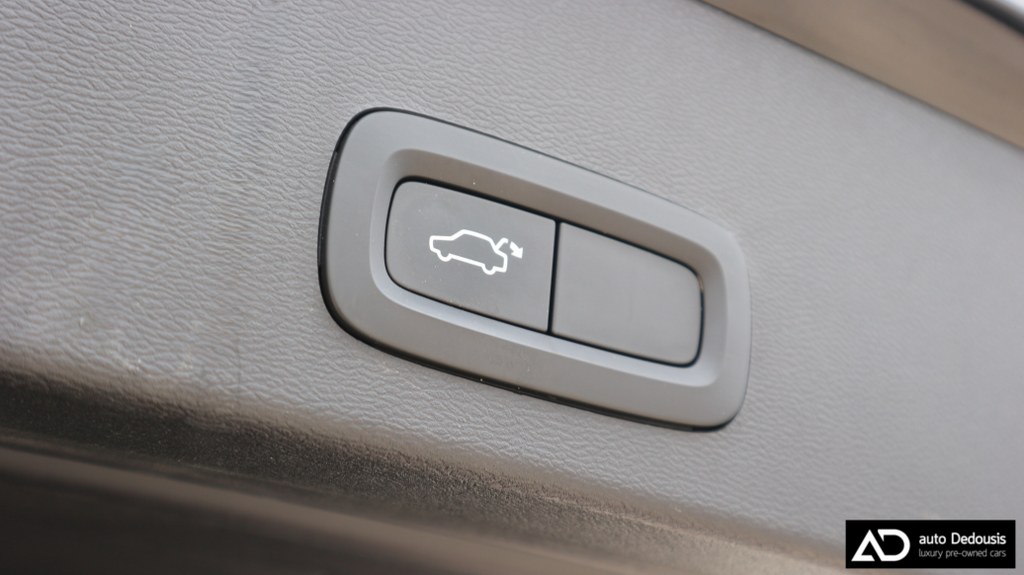 Volvo XC40 T3 | Momentum | Geartronic | Navi | Led