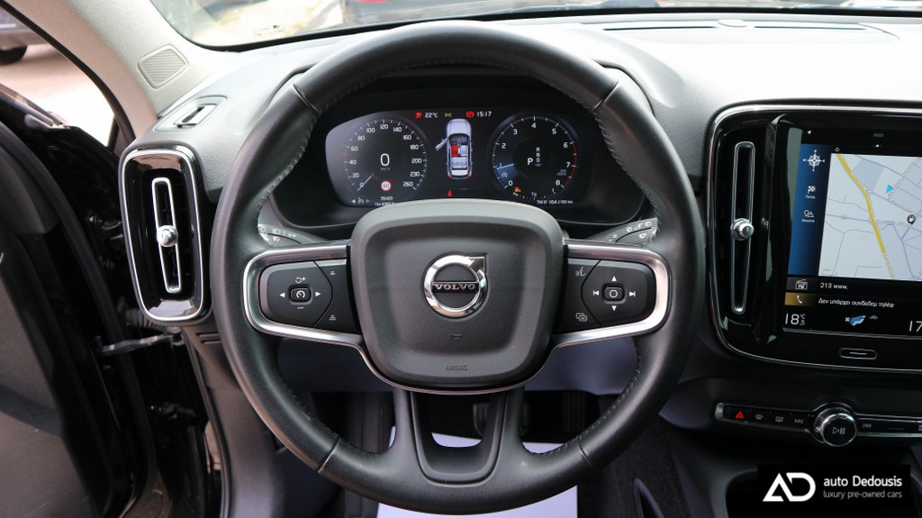 Volvo XC40 T3 | Momentum | Geartronic | Navi | Led