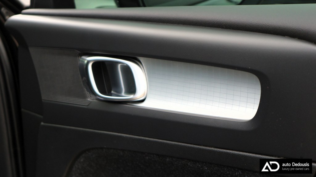 Volvo XC40 T3 | Momentum | Geartronic | Navi | Led