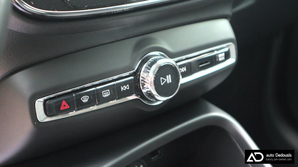 Volvo XC40 T3 | Momentum | Geartronic | Navi | Led