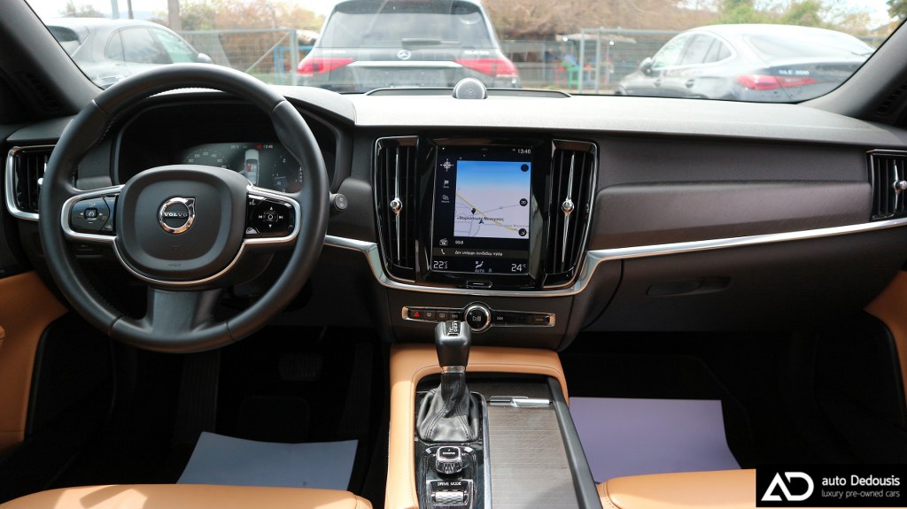 Volvo V90 Cross Country D5 | AWD | Panorama | Bowers & Wilkins