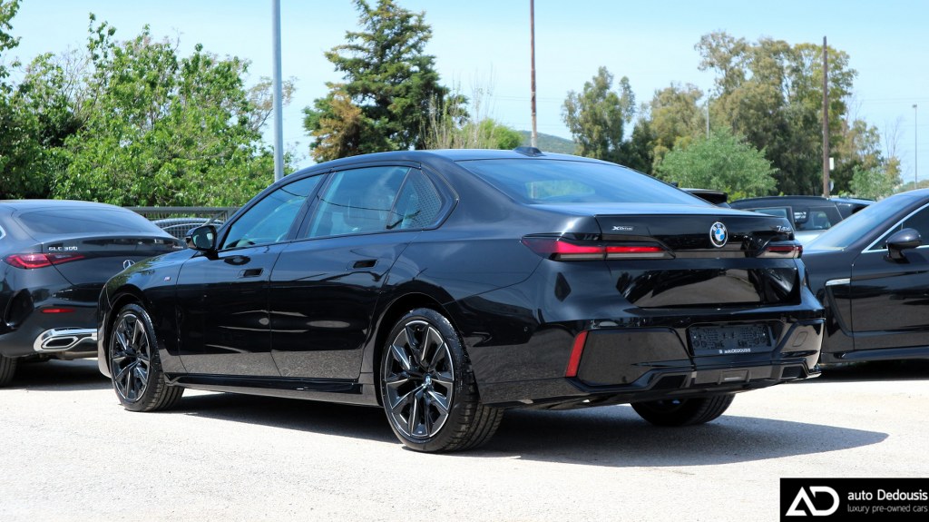 Bmw 740d xDRIVE | Panorama | Head Up | Sky Lounge